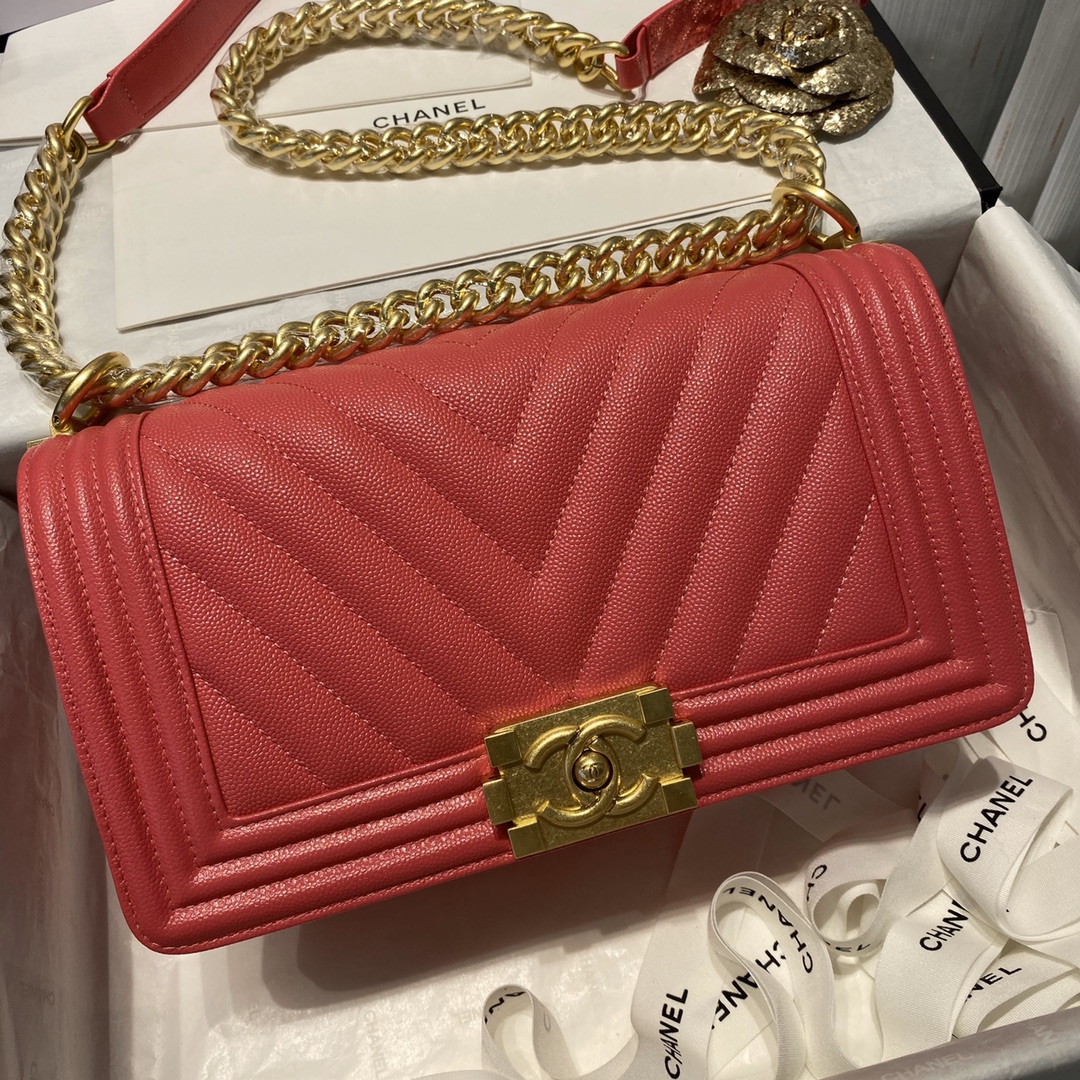 A67086, CHANEL BOY CHANEL HANDBAG, GRAINED CALFSKIN / CAVIAR