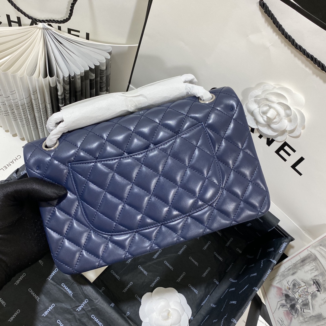 A1112, Chanel Classic Handbag & Cross Body Bag
