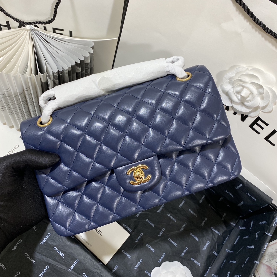 A1112, Chanel Classic Handbag & Cross Body Bag