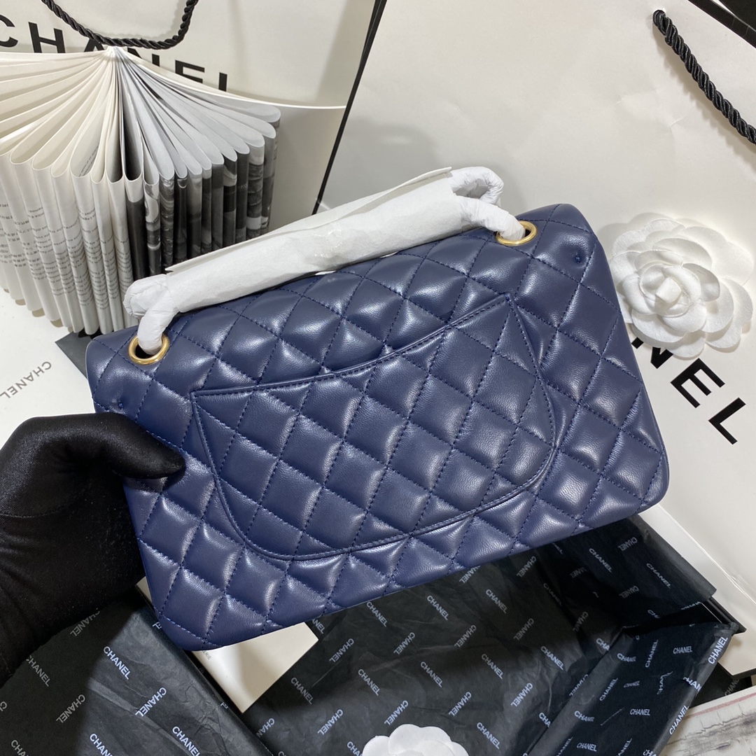 A1112, Chanel Classic Handbag & Cross Body Bag