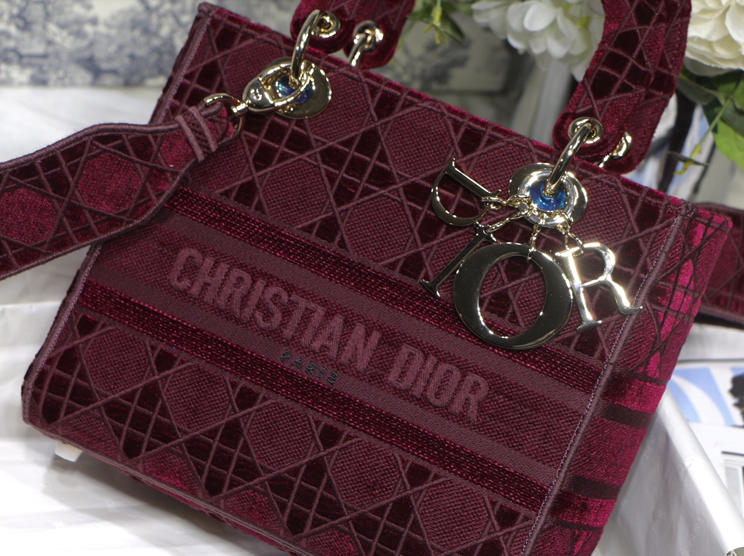 MEDIUM LADY D-LITE BAG