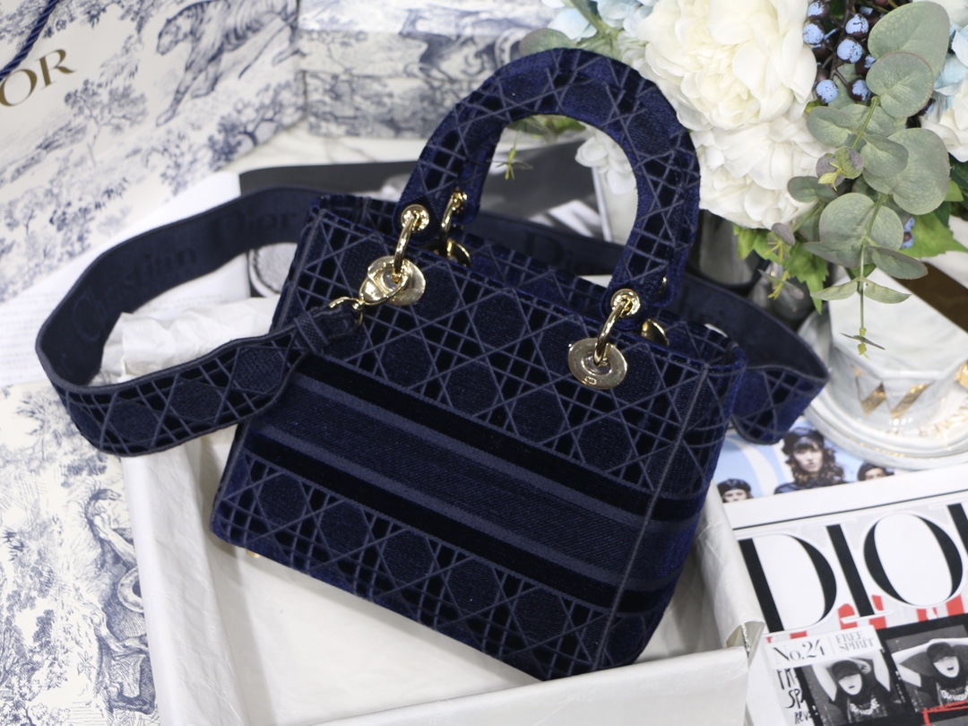 MEDIUM LADY D-LITE BAG