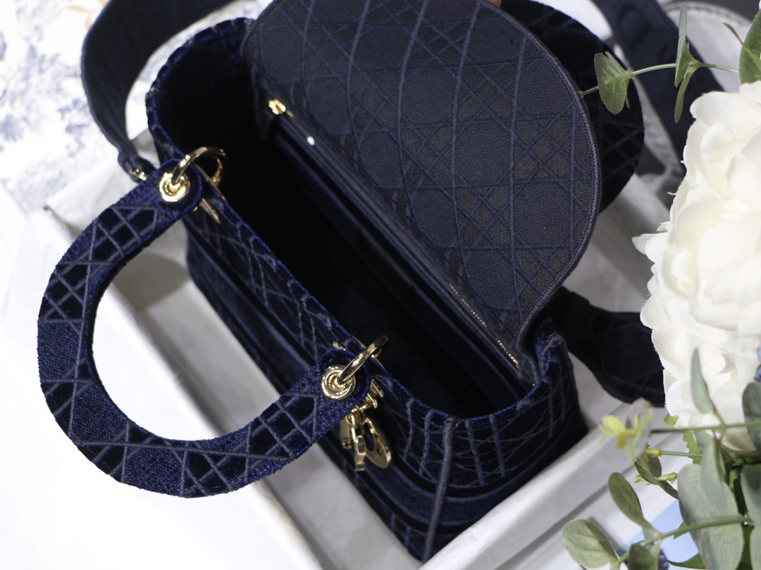 MEDIUM LADY D-LITE BAG