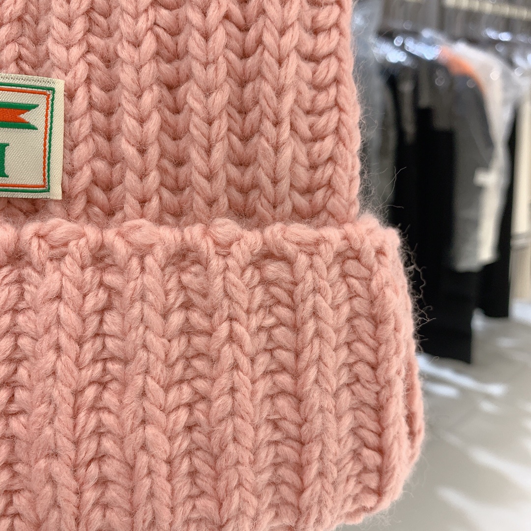 Skullies & Beanies, Hats, GUCCI