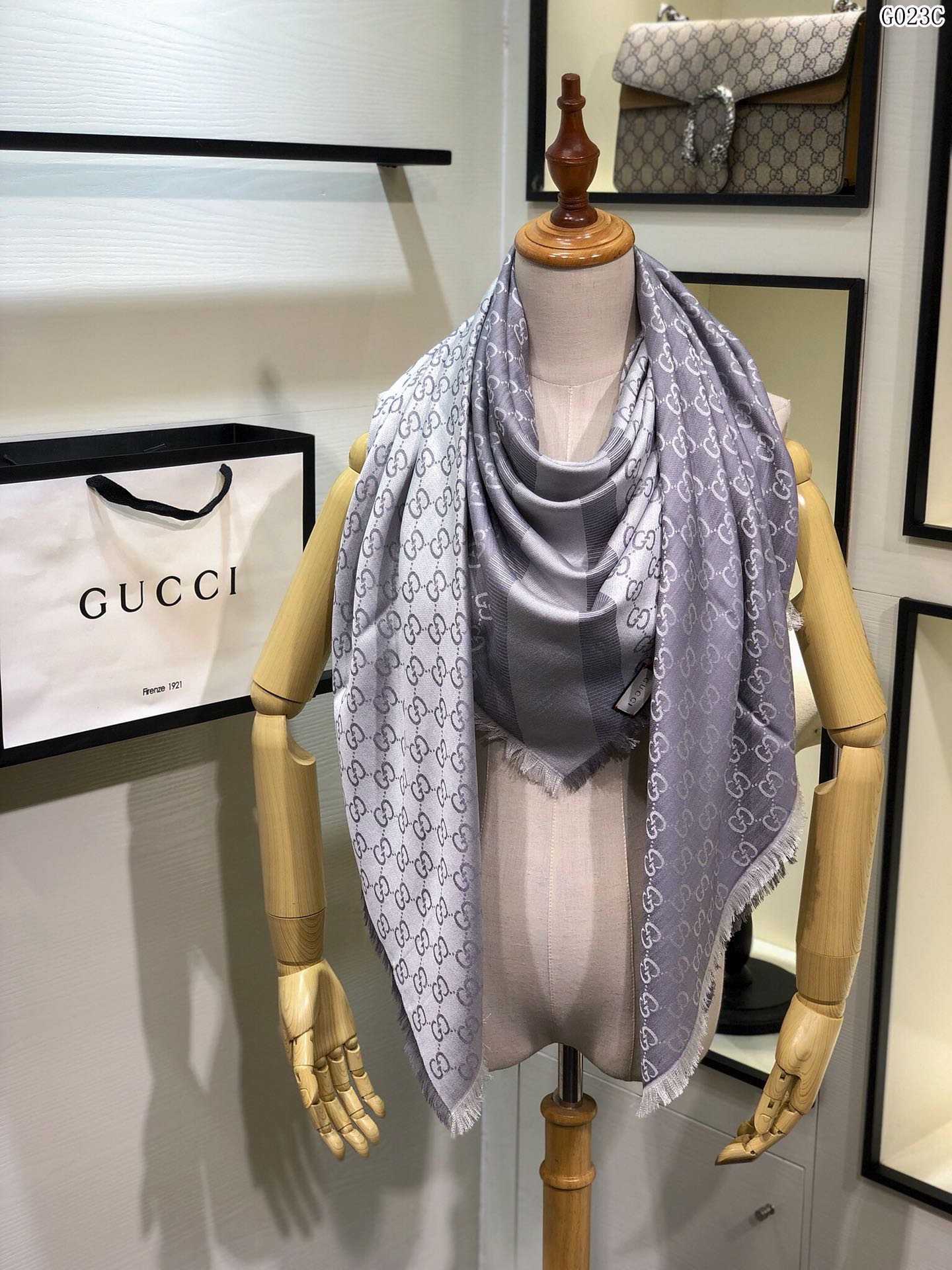 GUCCI SCARVES