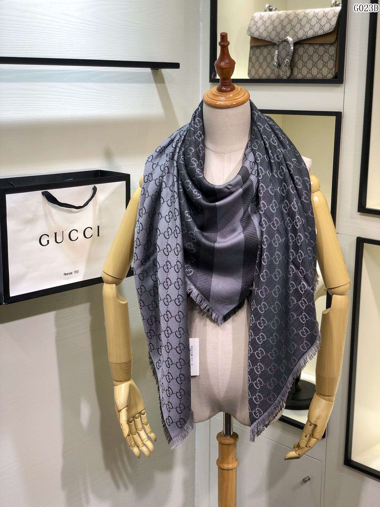 GUCCI SCARVES