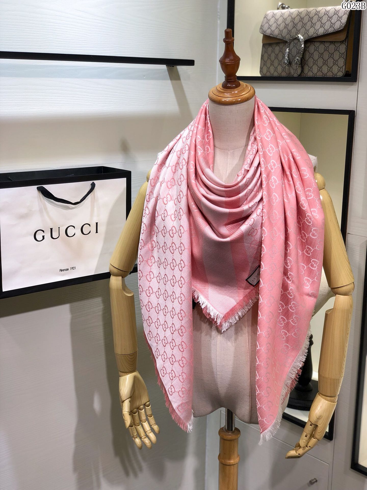 GUCCI SCARVES