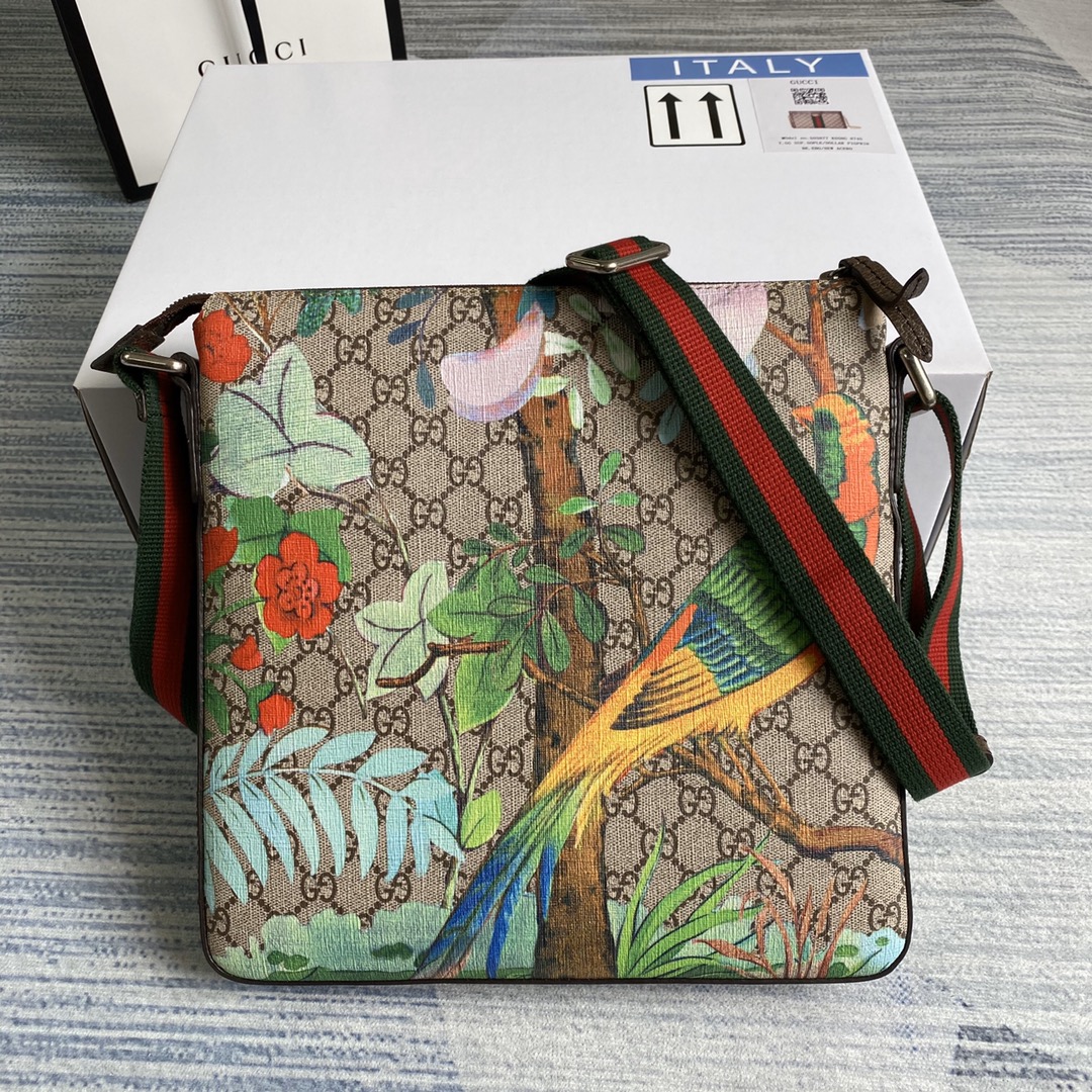 406408 Gucci Tian GG Supreme messenger
