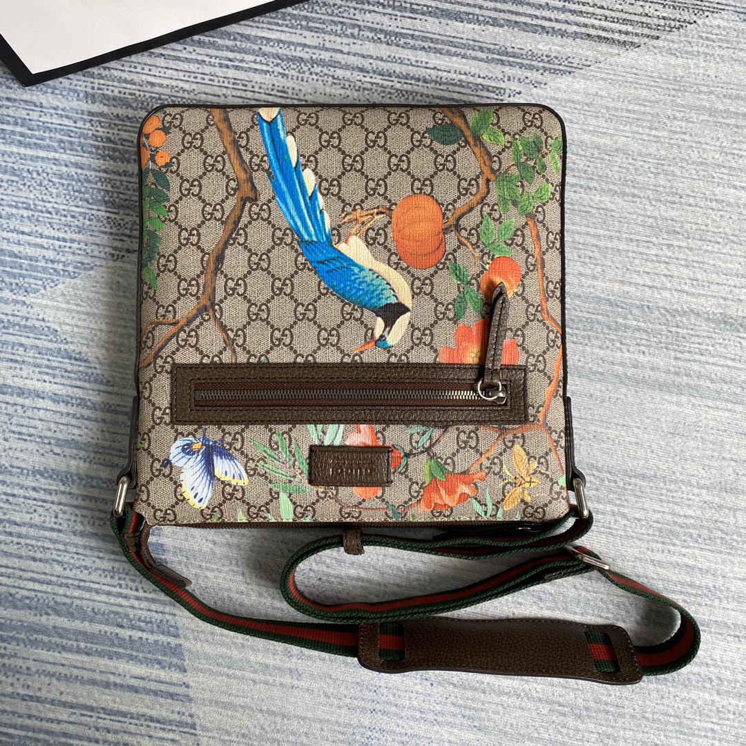 406408 Gucci Tian GG Supreme messenger