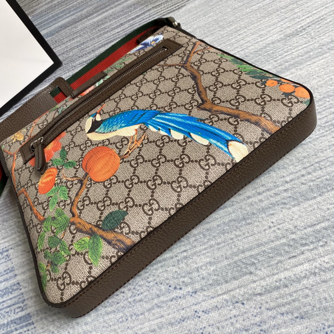 406408 Gucci Tian GG Supreme messenger