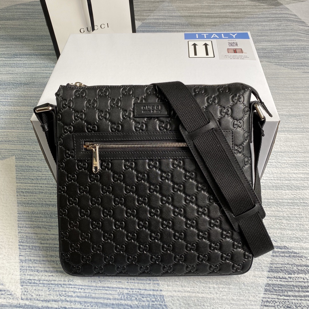 406408 Gucci Gucci Signature leather messenger