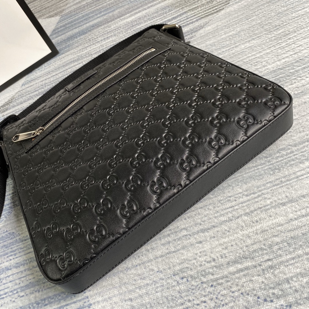 406408 Gucci Gucci Signature leather messenger