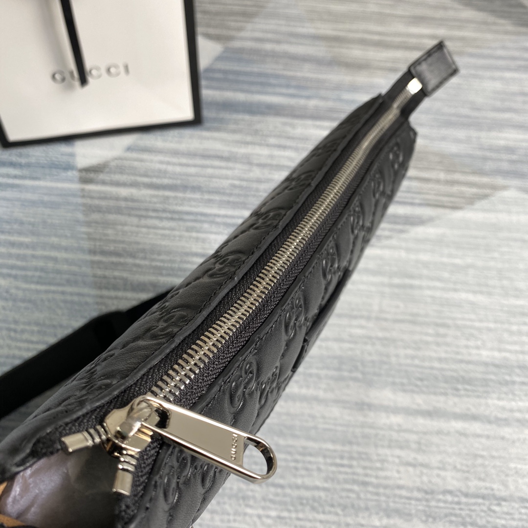 406408 Gucci Gucci Signature leather messenger