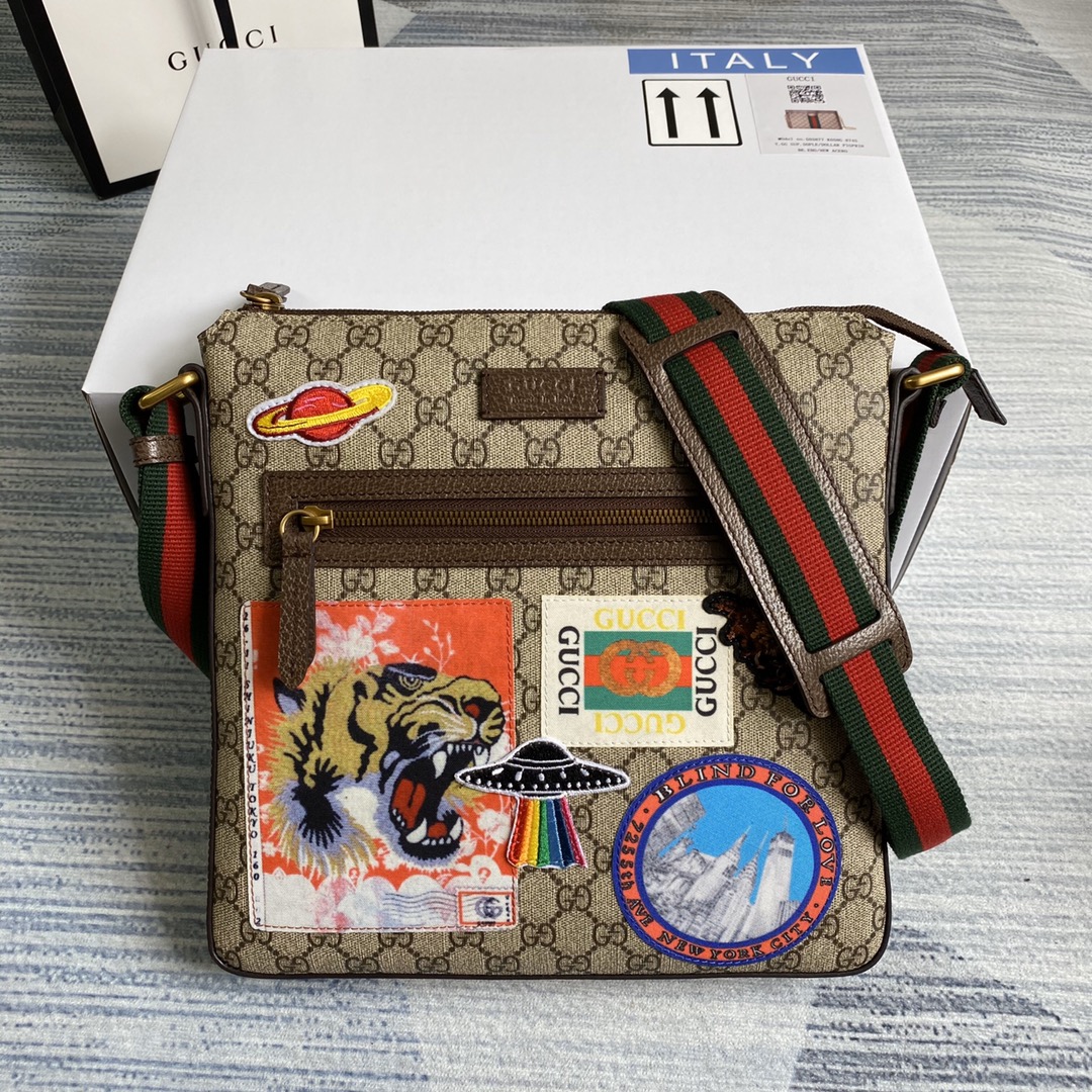 406408 Gucci Courrier soft GG Supreme messenger