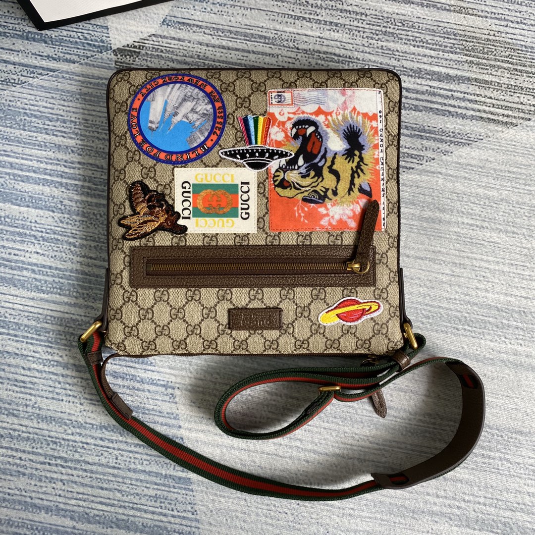 406408 Gucci Courrier soft GG Supreme messenger