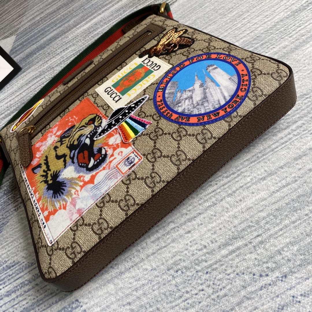 406408 Gucci Courrier soft GG Supreme messenger