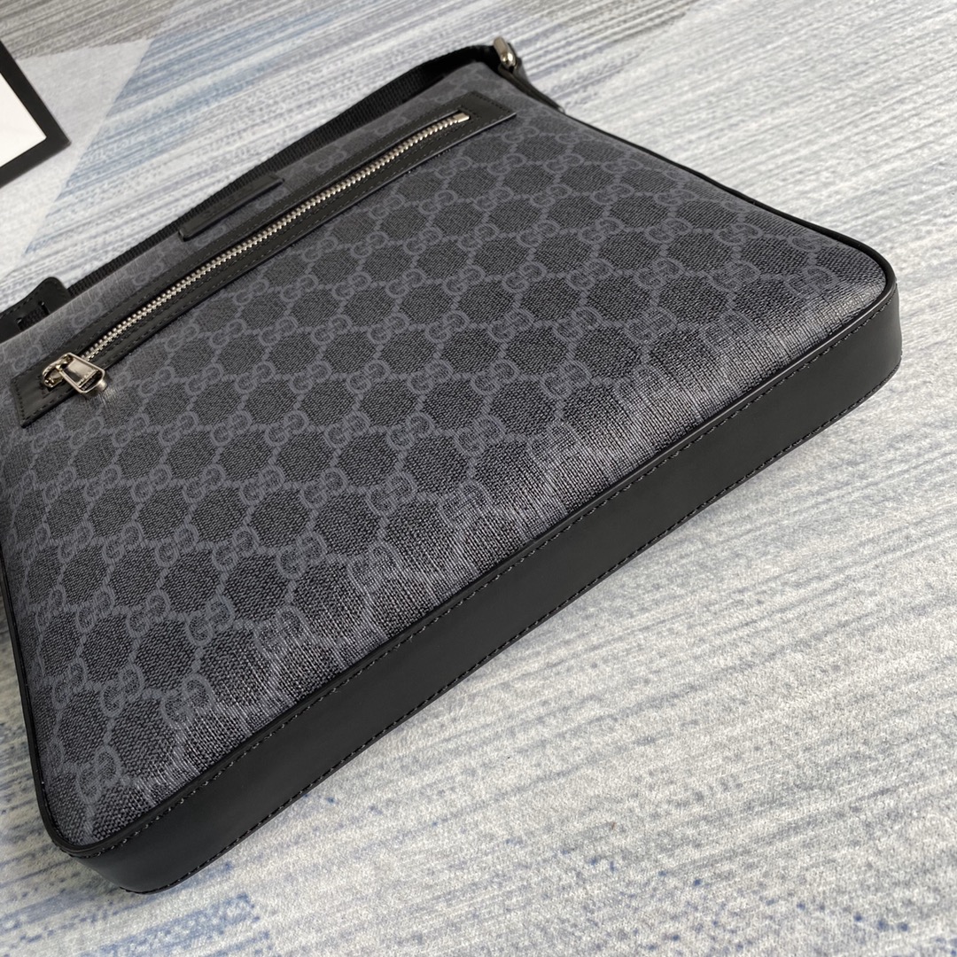 406408 Gucci GG Supreme messenger