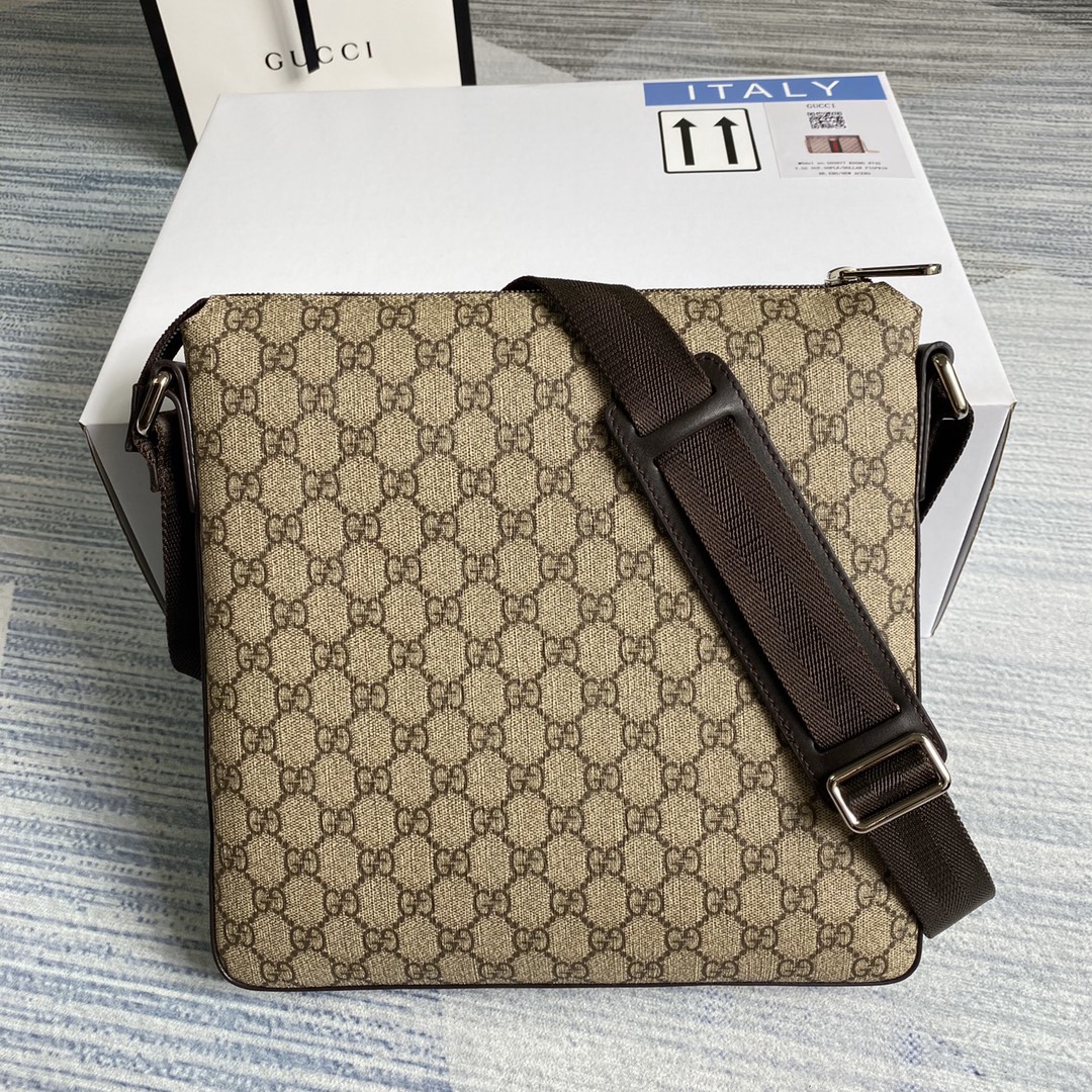 406408 Gucci GG Supreme messenger