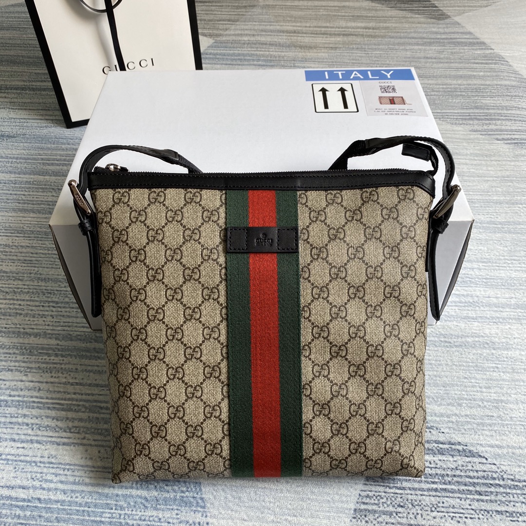 387111 Web GG Supreme messenger, gucci essengers Bags for Men