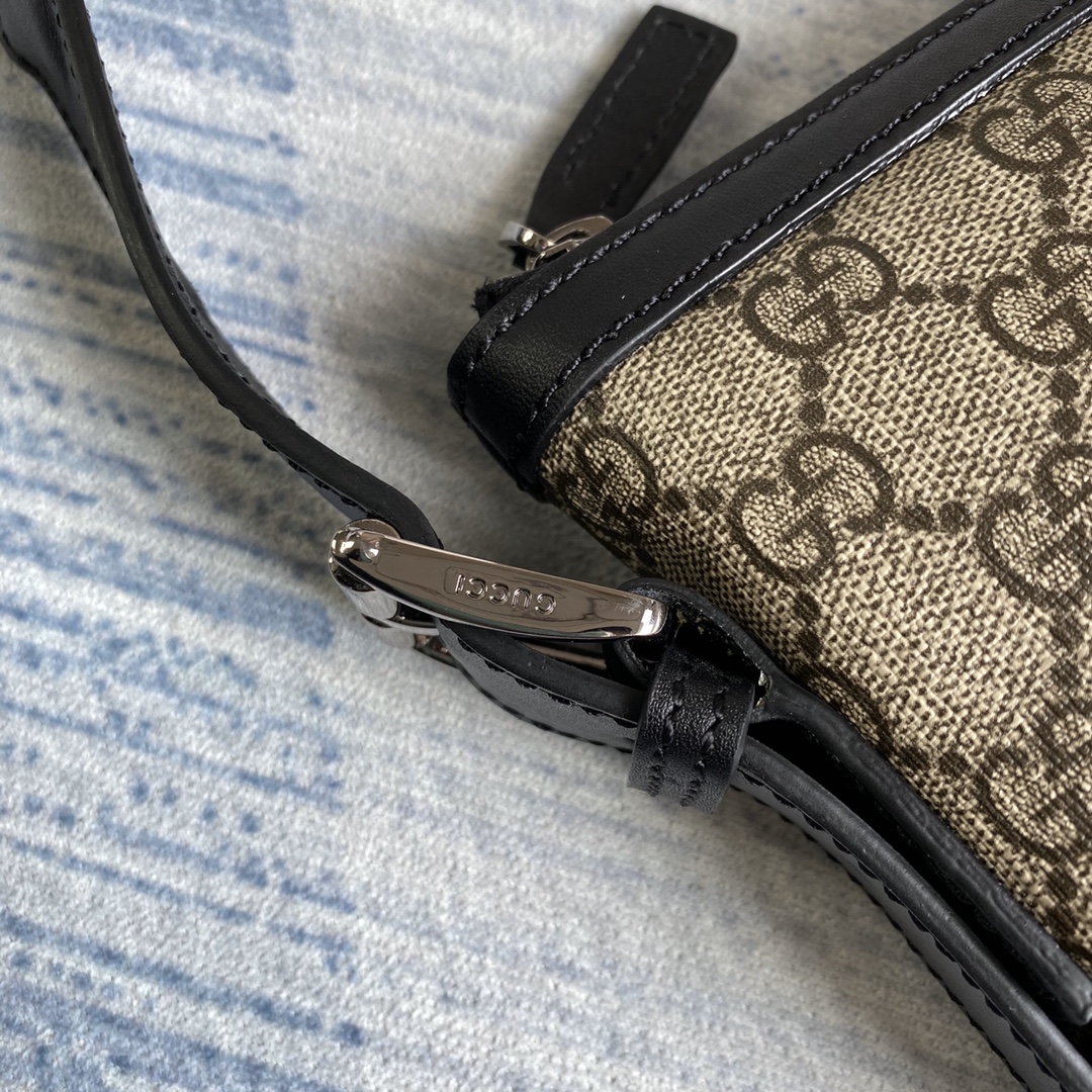 387111 Web GG Supreme messenger, gucci essengers Bags for Men
