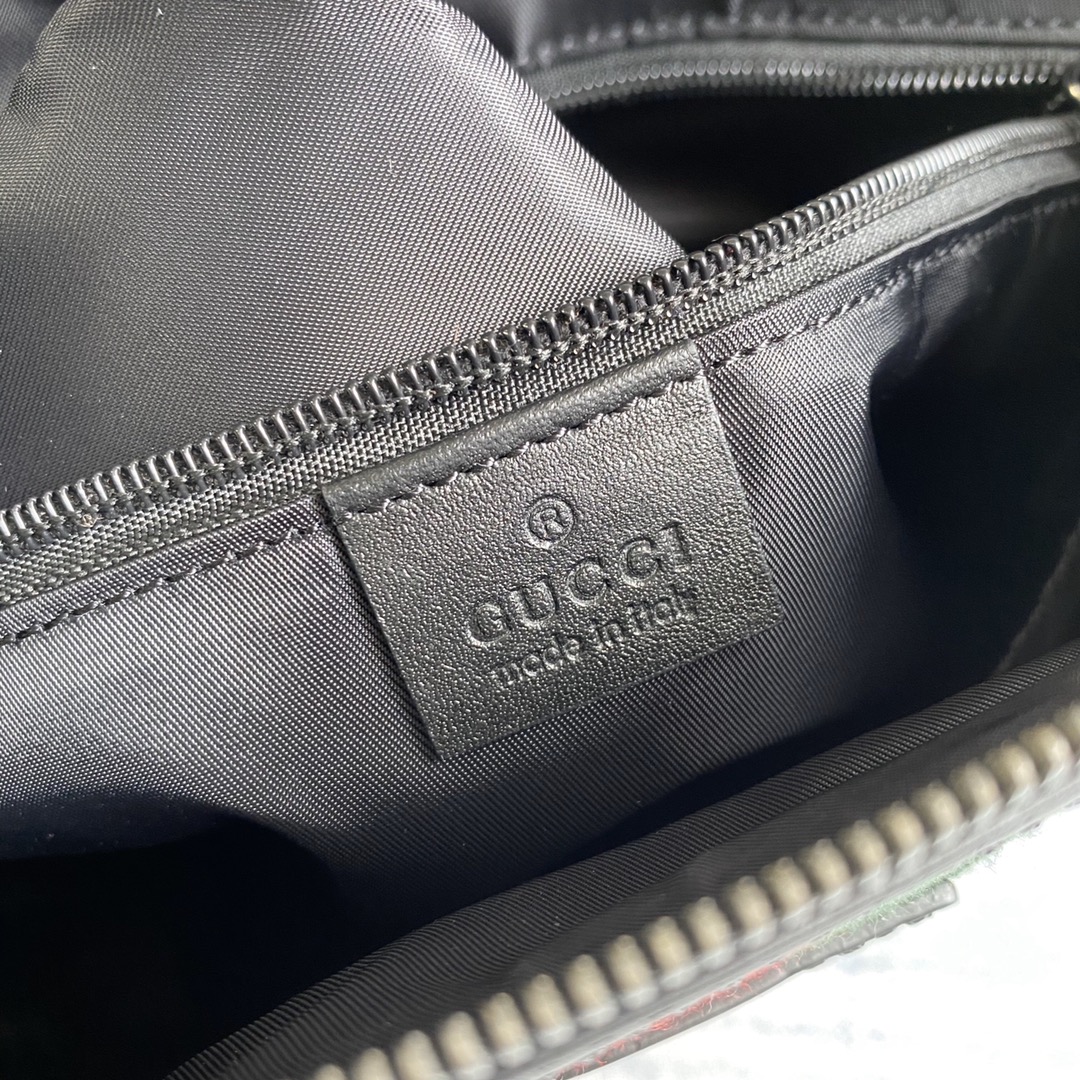 387111 Web GG Supreme messenger, gucci essengers Bags for Men