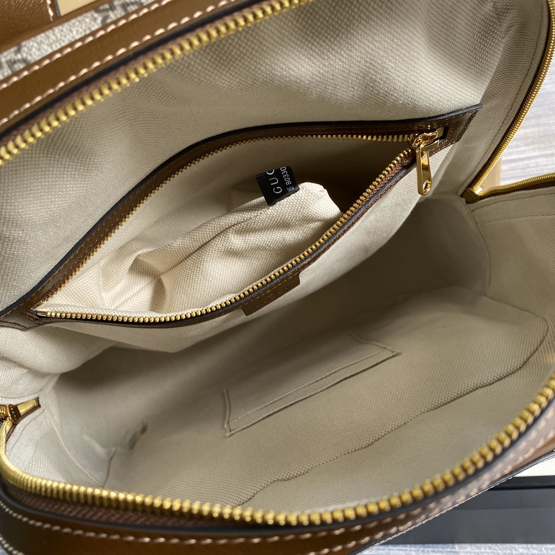 636654 'Fake/Not' print medium backpack, GUCCI Backpacks