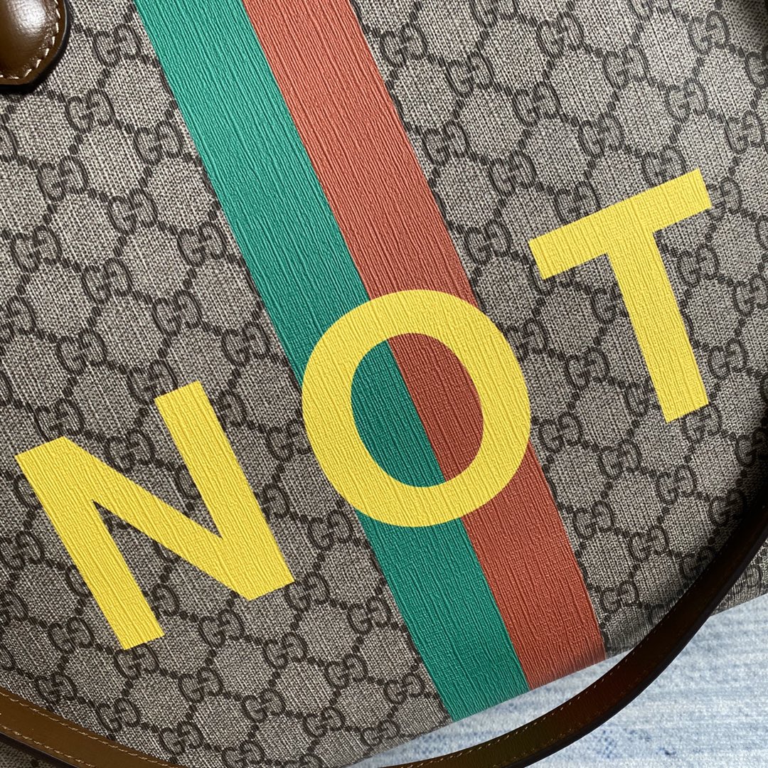 636654 'Fake/Not' print Gucci Off The Grid tote bag, GUCCI