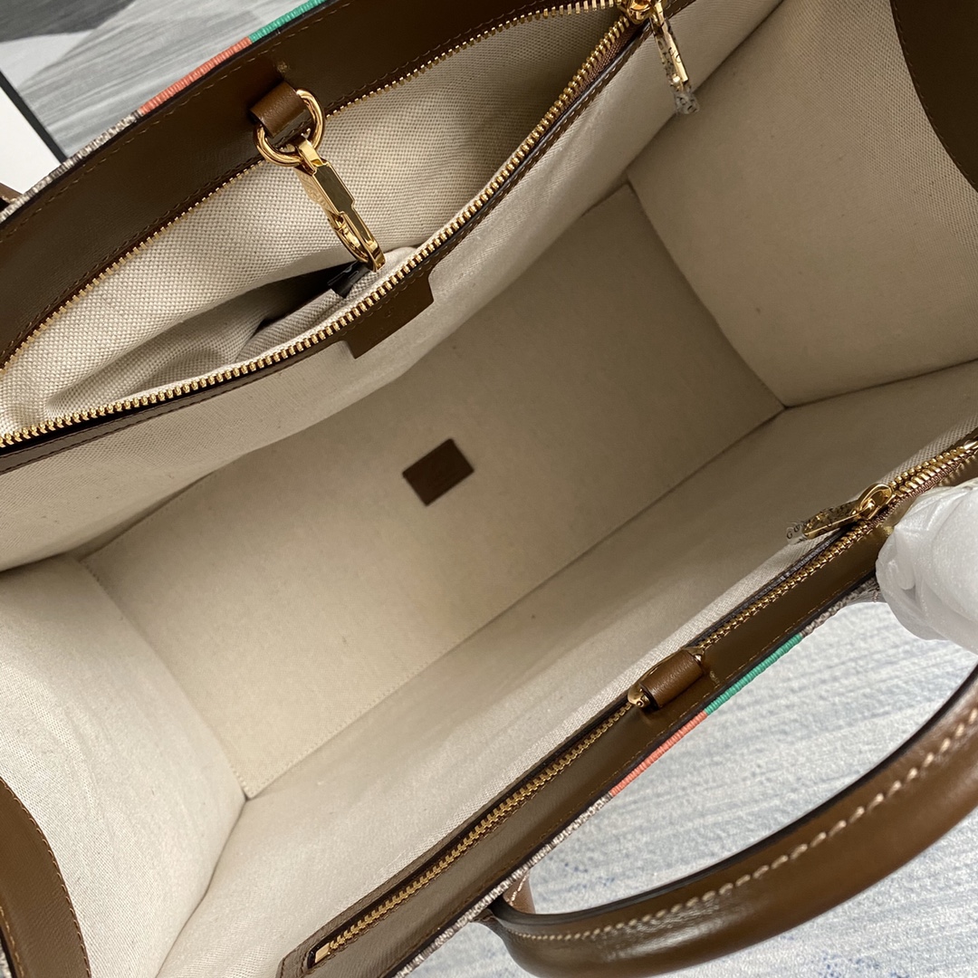 636654 'Fake/Not' print Gucci Off The Grid tote bag, GUCCI