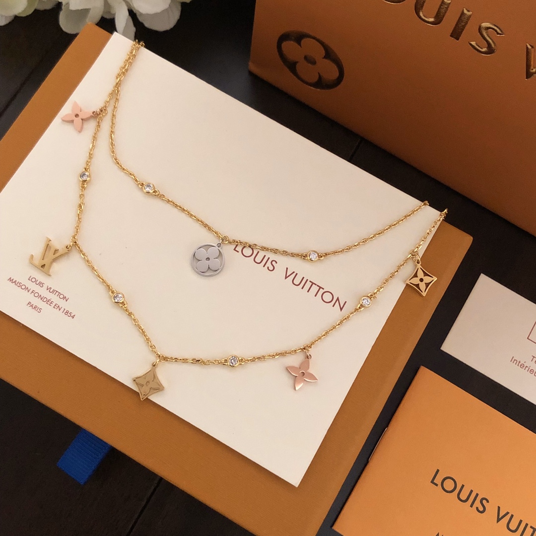 Necklaces and Pendants, Louis Vuitton LV