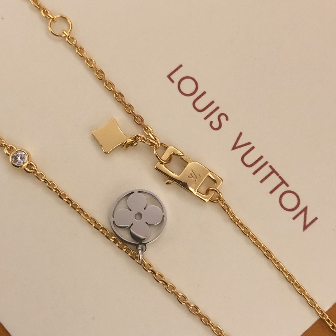 Necklaces and Pendants, Louis Vuitton LV