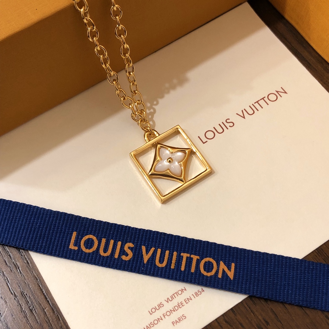 Necklaces and Pendants, Louis Vuitton LV