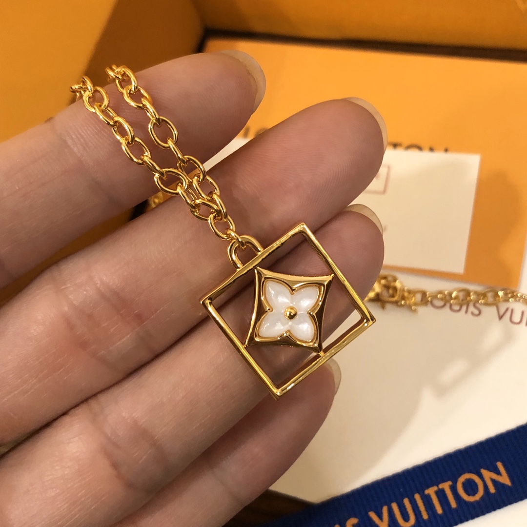 Necklaces and Pendants, Louis Vuitton LV