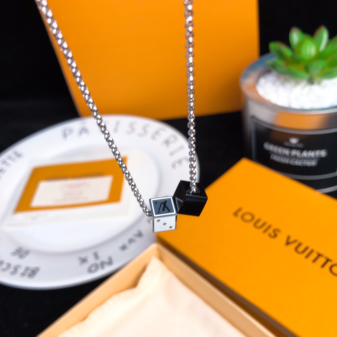 Necklaces and Pendants, Louis Vuitton LV