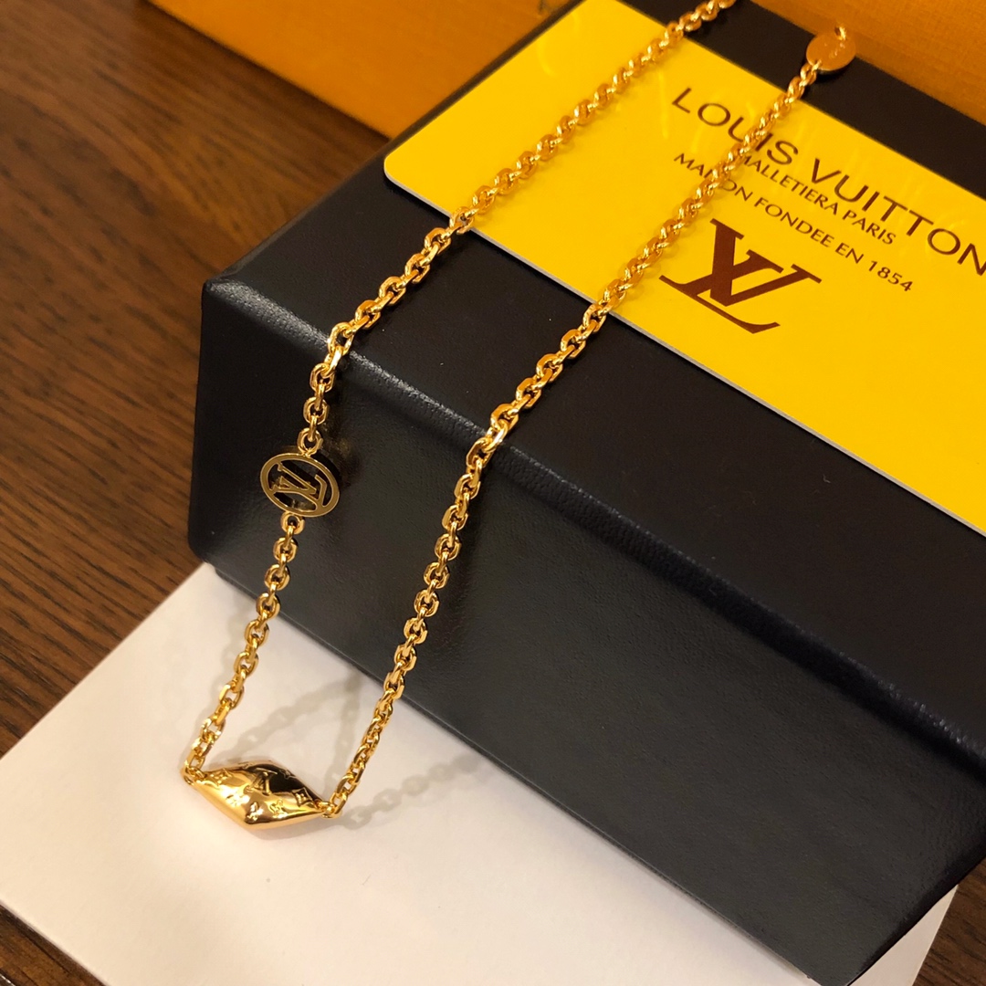 Necklaces and Pendants, Louis Vuitton LV