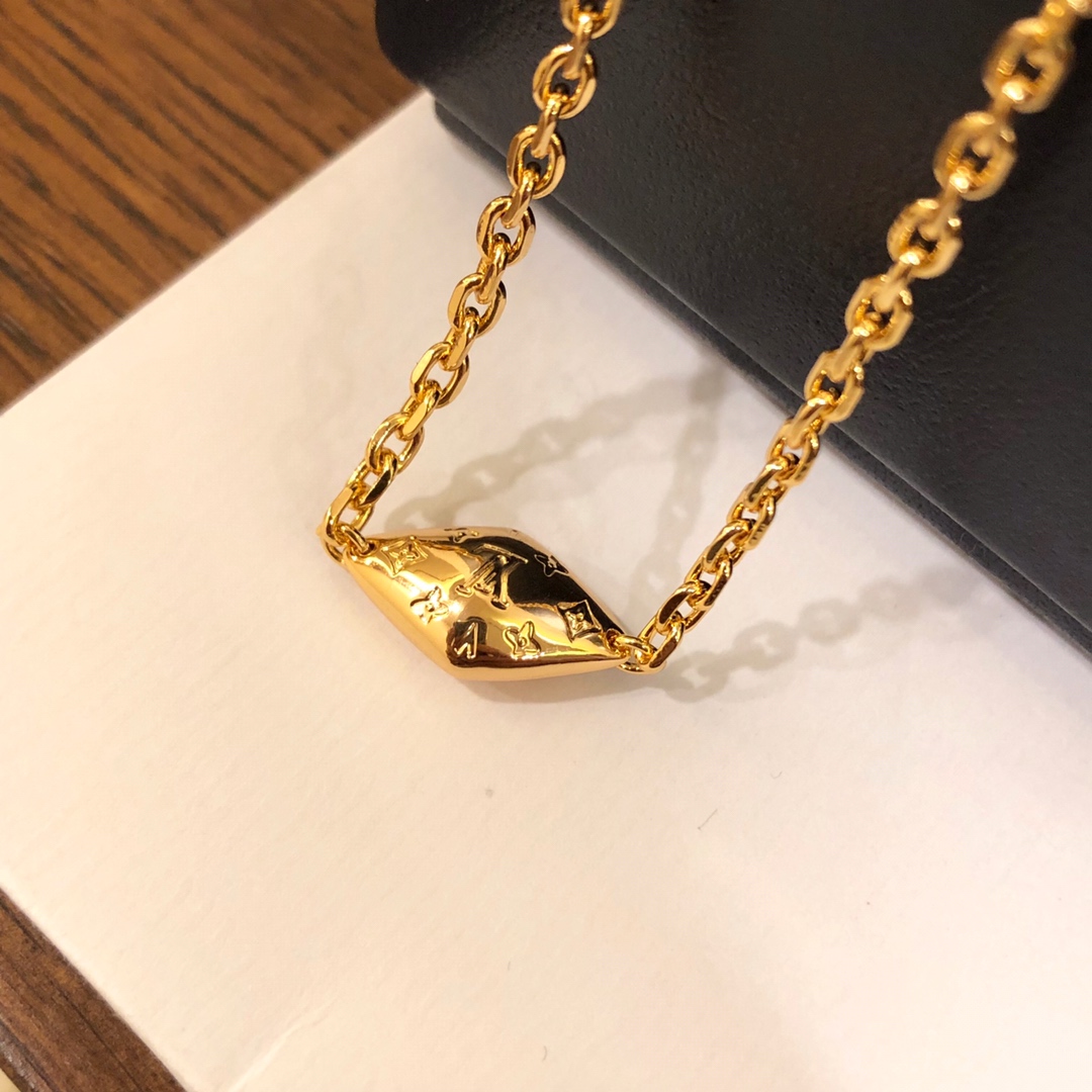 Necklaces and Pendants, Louis Vuitton LV
