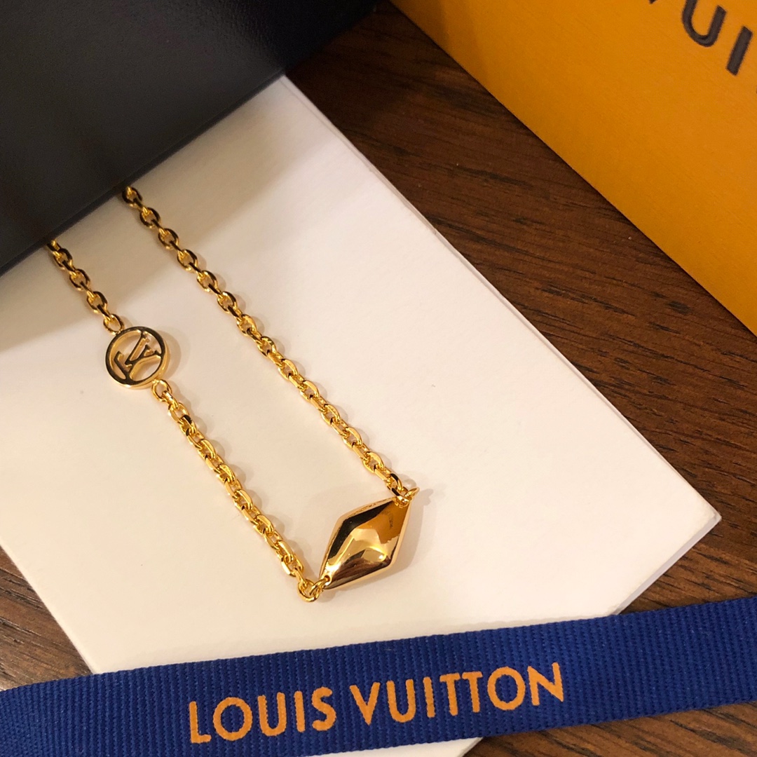 Necklaces and Pendants, Louis Vuitton LV