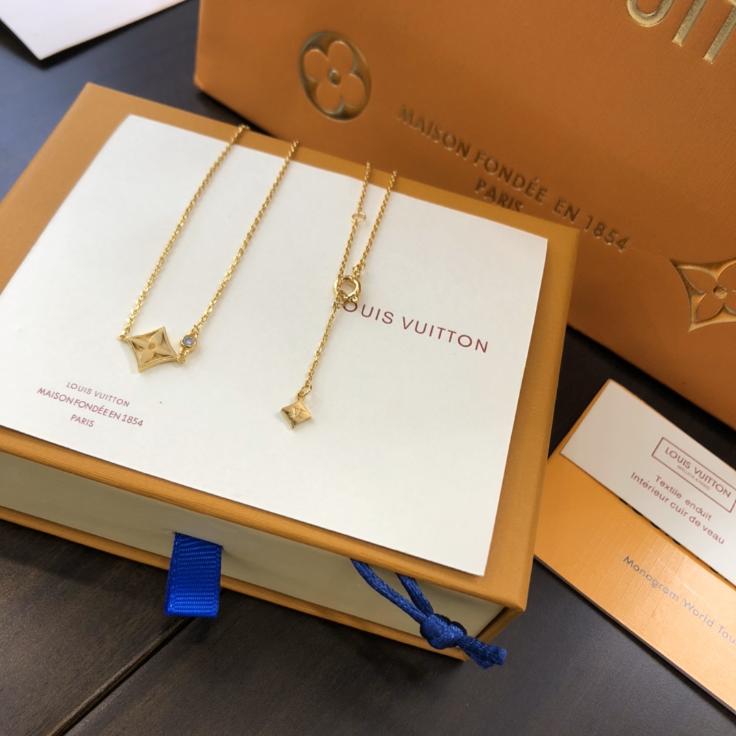 Necklaces and Pendants, Louis Vuitton LV