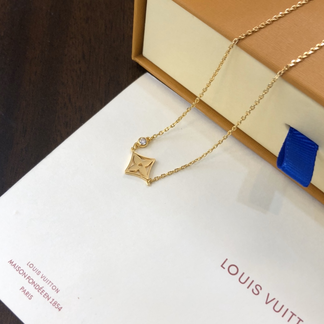 Necklaces and Pendants, Louis Vuitton LV