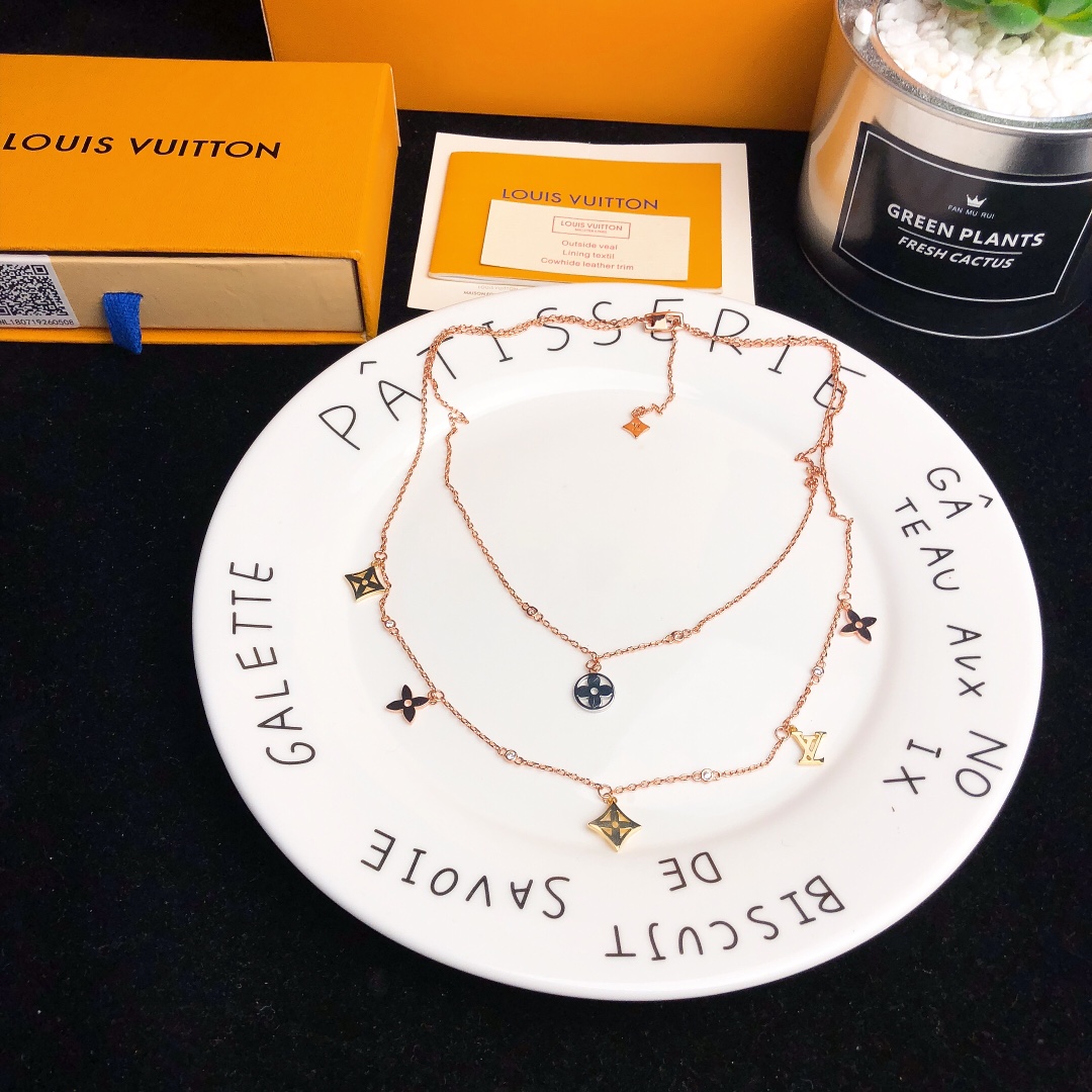 Necklaces and Pendants, Louis Vuitton LV