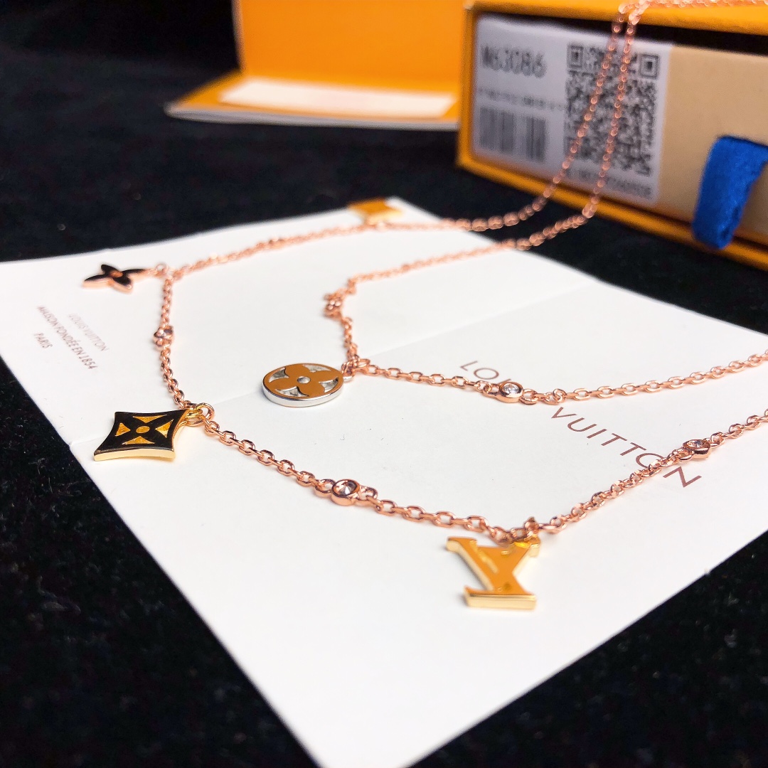Necklaces and Pendants, Louis Vuitton LV