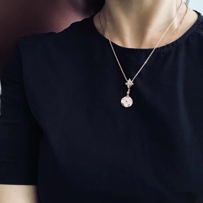 Necklaces and Pendants, Louis Vuitton LV