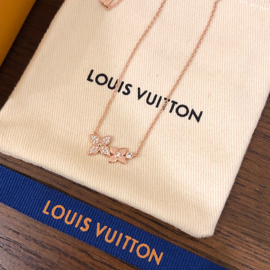 Necklaces and Pendants, Louis Vuitton LV