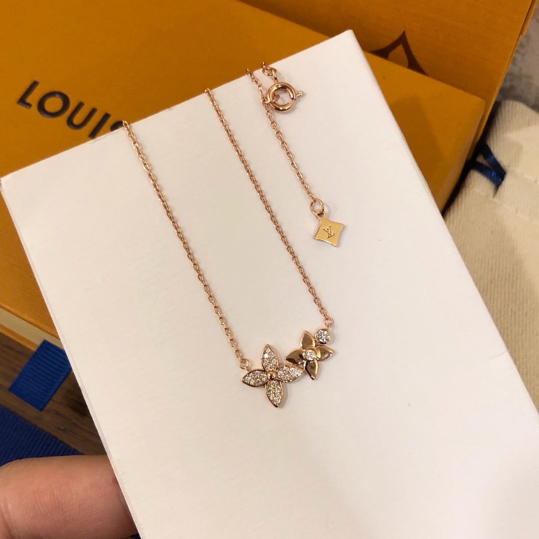 Necklaces and Pendants, Louis Vuitton LV