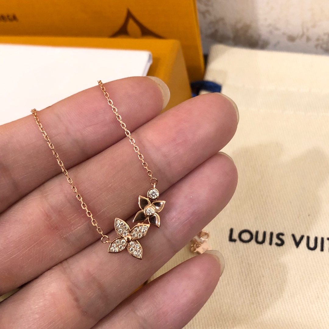 Necklaces and Pendants, Louis Vuitton LV