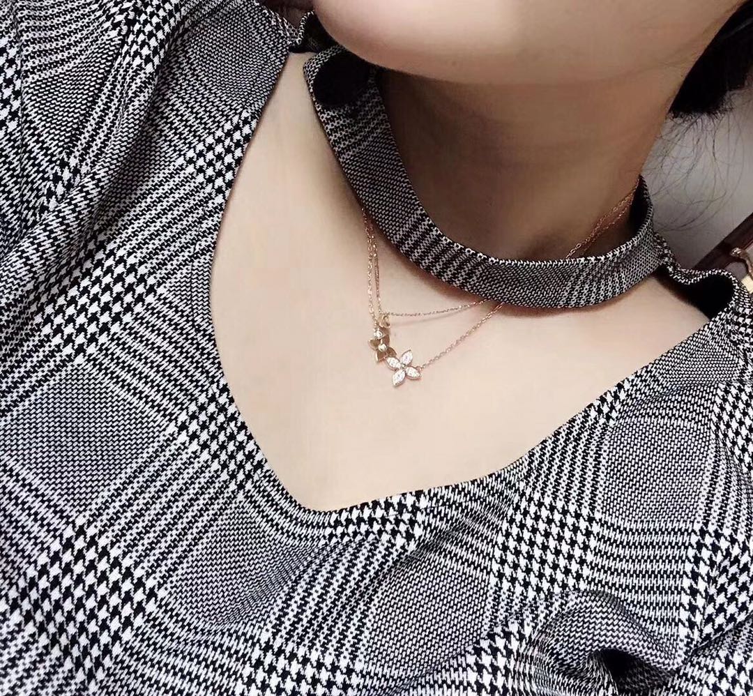 Necklaces and Pendants, Louis Vuitton LV