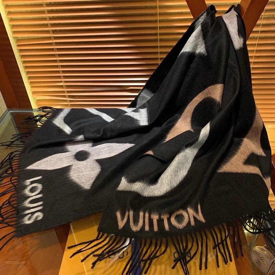 LOUIS VUITTON LV Scarf