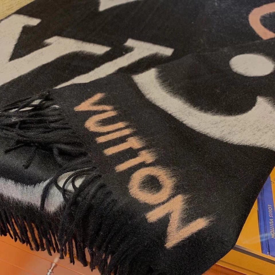 LOUIS VUITTON LV Scarf