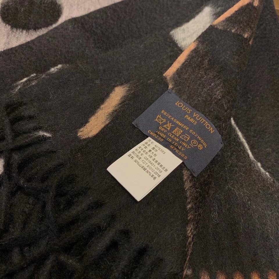 LOUIS VUITTON LV Scarf