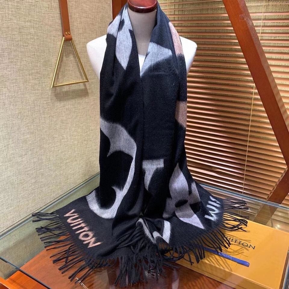 LOUIS VUITTON LV Scarf