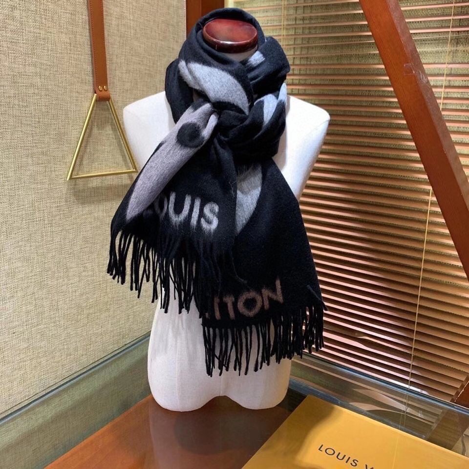 LOUIS VUITTON LV Scarf